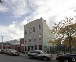 586 Hart Street