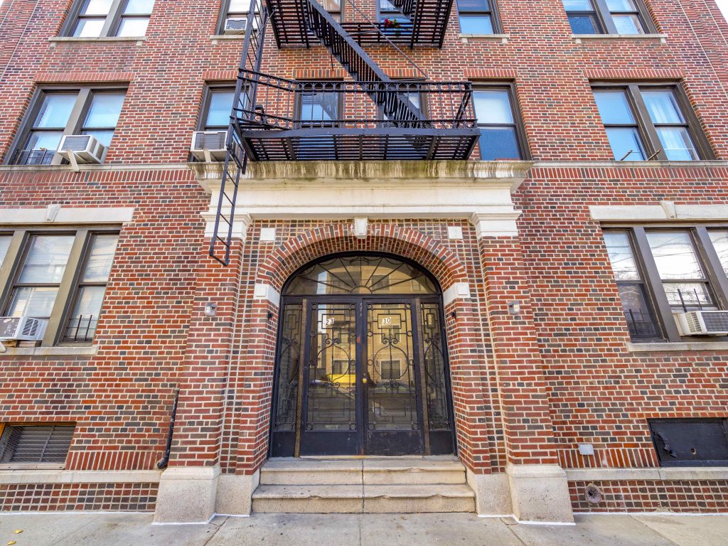 23-30 31st Road